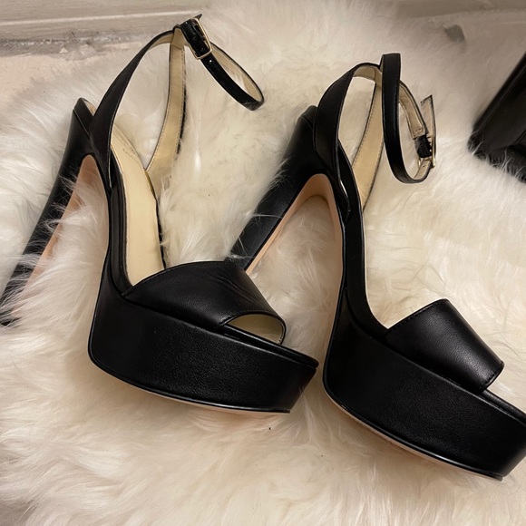 Shoes - Picture 2 of 4